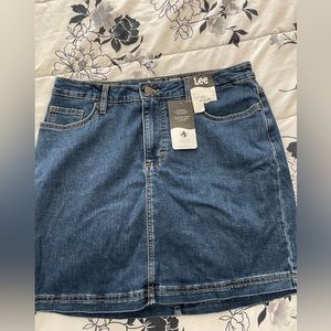 Lee blue jean skort nwt regular fit mid rise